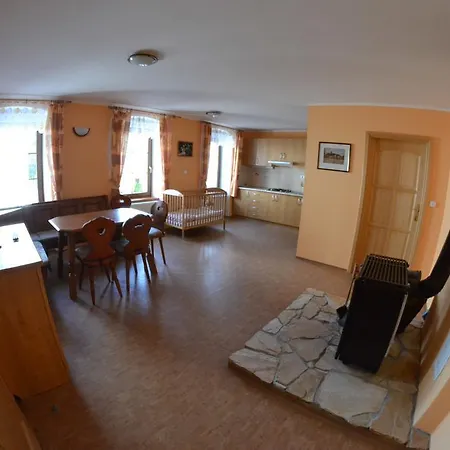 Apartment U Jezera Na Namesti