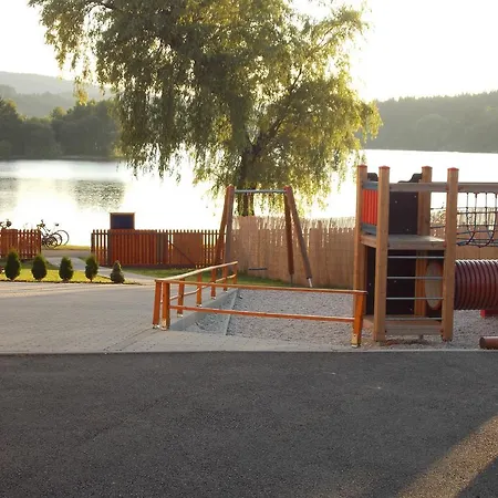 U Jezera Na Náměstí Appartamento Frymburk