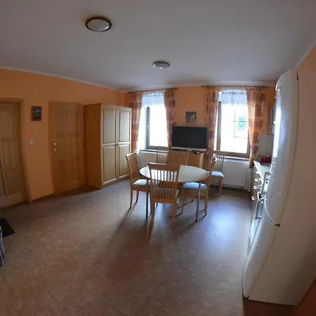 U Jezera Na Namesti Apartment *