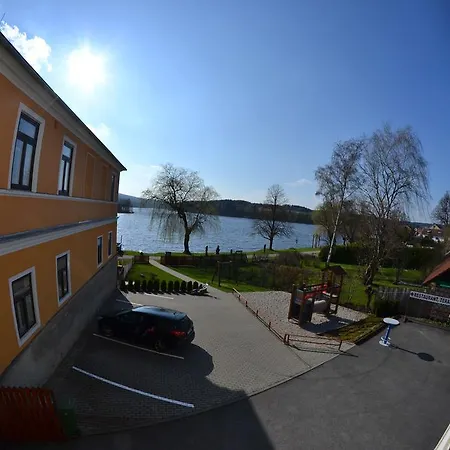 U Jezera Na Namesti Apartment Frymburk nad Vltavou