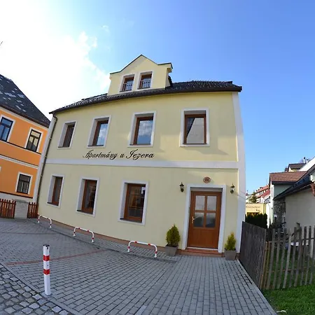 U Jezera Na Namesti Apartment *