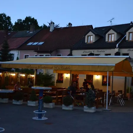 U Jezera Na Namesti