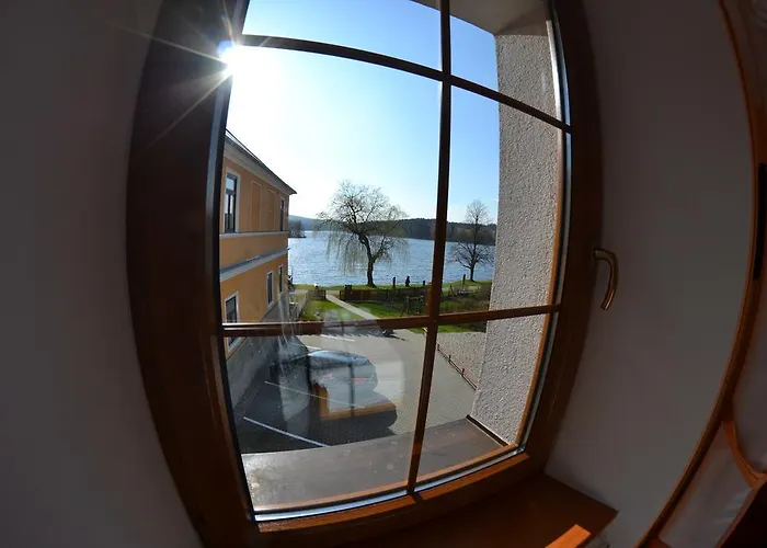 U Jezera Na Namesti * Frymburk
