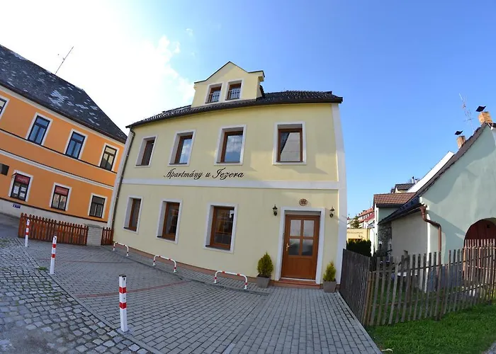 U Jezera Na Namesti Lägenhet *